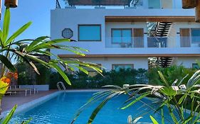 Wayla Villa@Maikhaobeach
